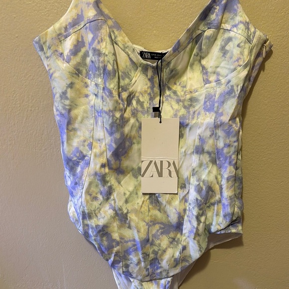 Zara White and Light Purple Floral Bodysuit - Picture 3 of 8